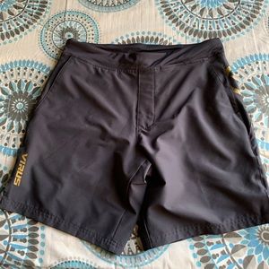 Virus Razr shorts